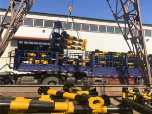 道路標(biāo)志桿發(fā)貨現(xiàn)場(chǎng)